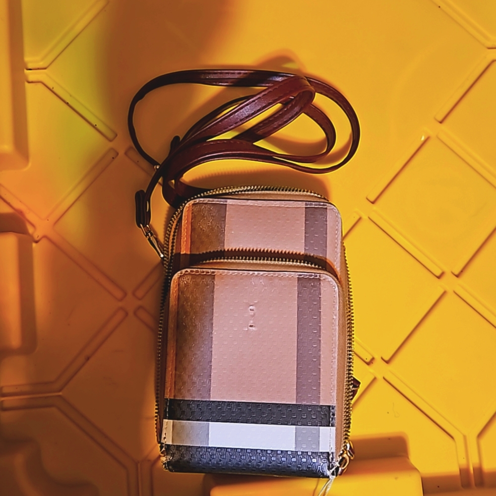 Kelli's Wholesale Plaid 3-Compartment Crossbody, Brown